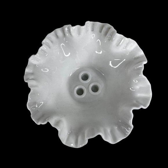 Fenton White Hobnail Epergne 3 Horn Milk Glass Ruffled Trumpet Vase Crimped VTG - Picture 8 of 13